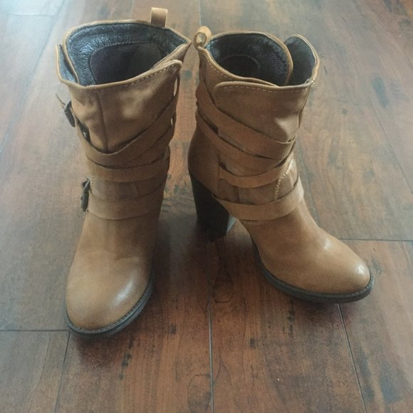 Steve Madden Yale Buckled Boots - Picture 5 of 13